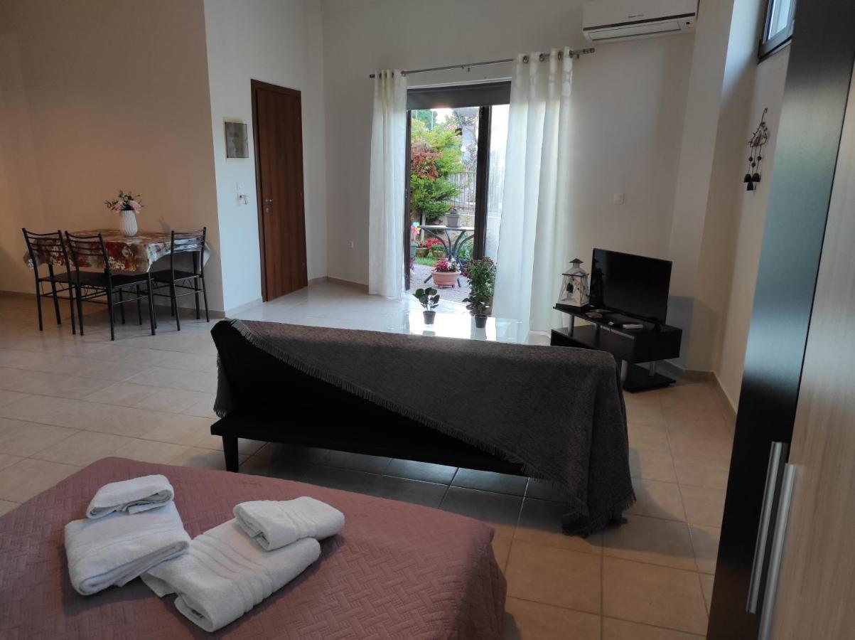 John'S Apartments เนอา มิคานิโอนา ภายนอก รูปภาพ