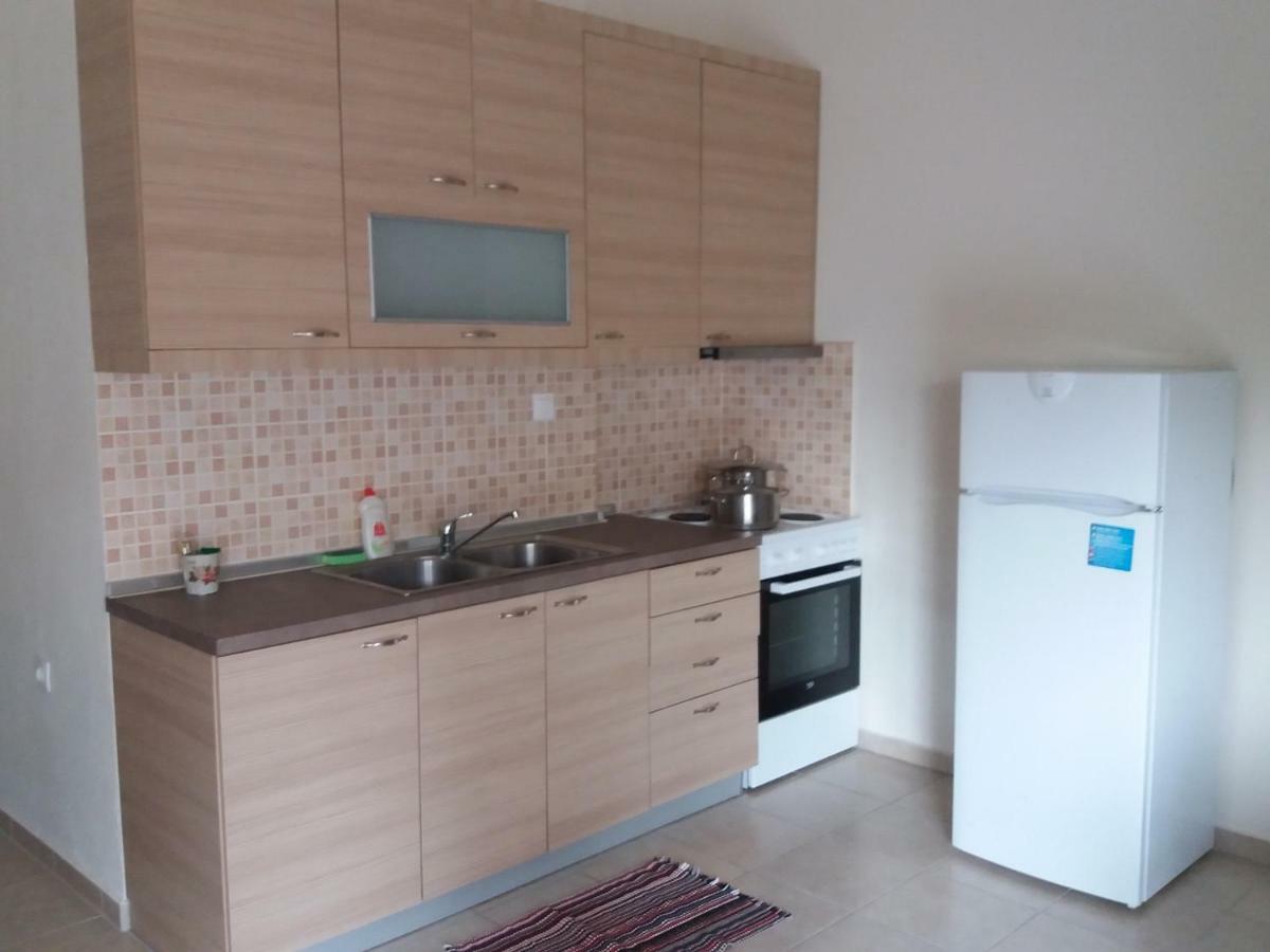 John'S Apartments เนอา มิคานิโอนา ภายนอก รูปภาพ