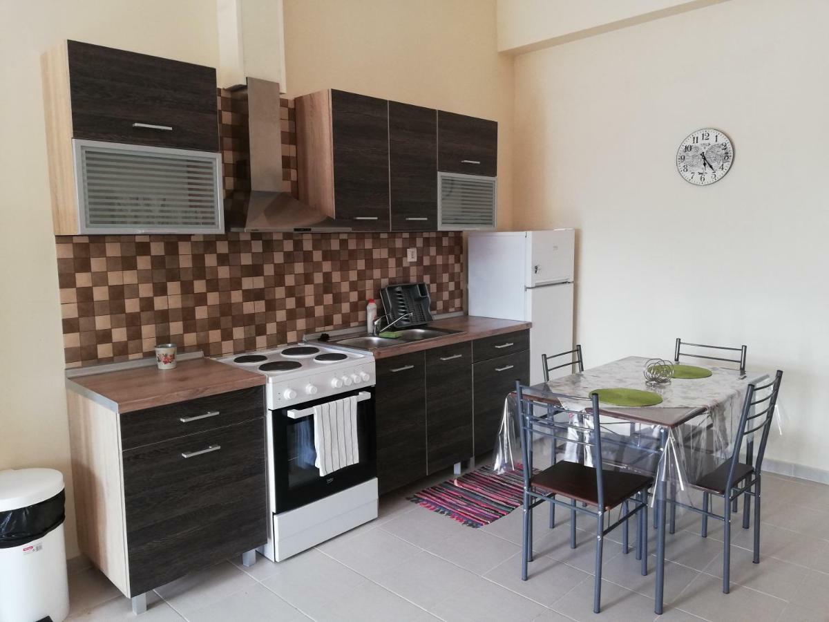 John'S Apartments เนอา มิคานิโอนา ภายนอก รูปภาพ